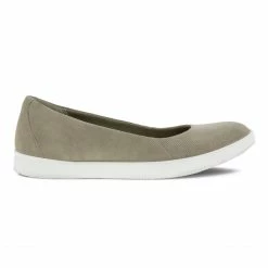 ECCO BARENTZ Women's Slip-ons