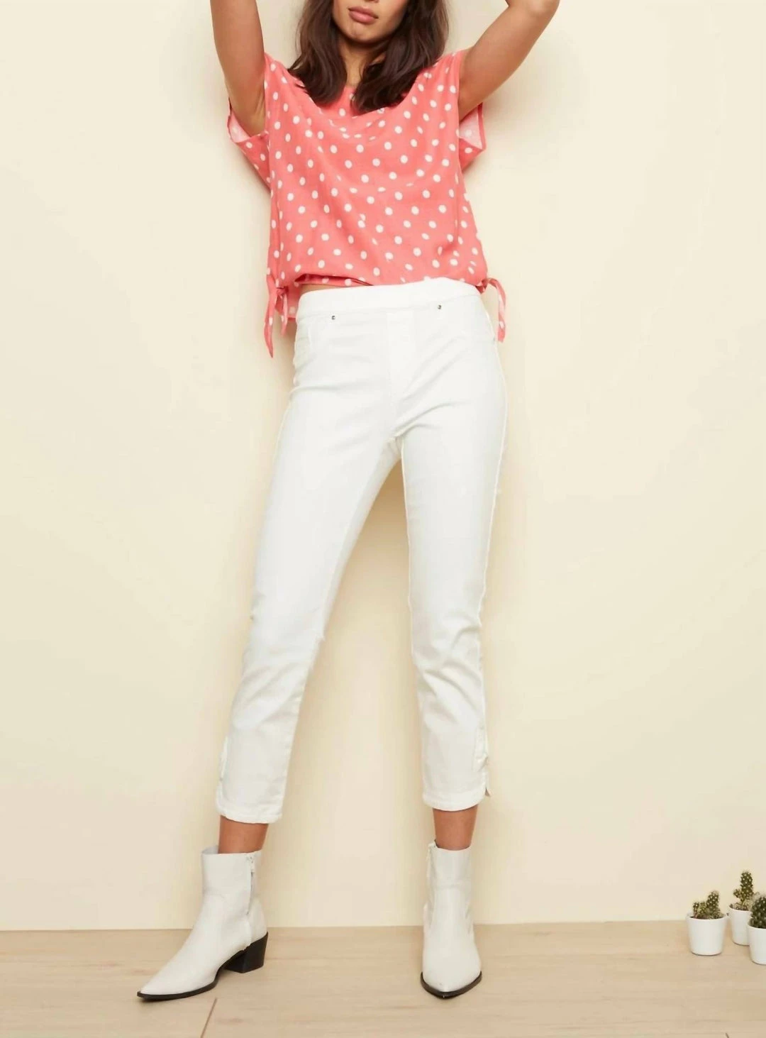 Charlie B women Pull-On Bow Crop Jean In White
