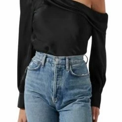 Astr women Ellen Top in Black